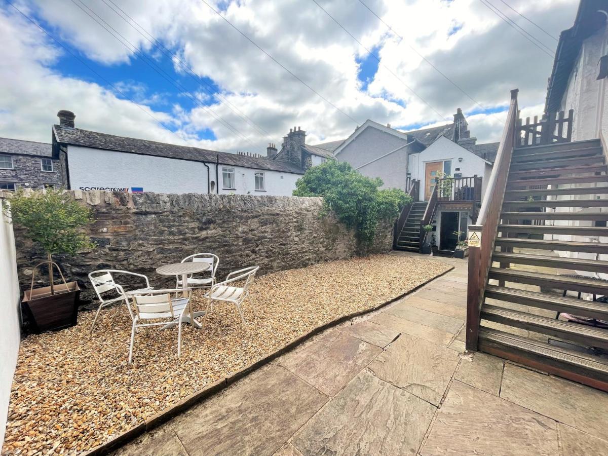 Arthurs Cottage -Charming Courtyard Cottage In The Heart Of Kendal, The Lake District Eksteriør billede