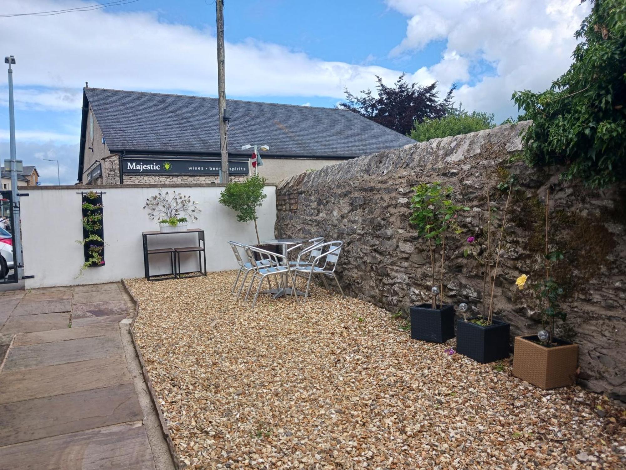 Arthurs Cottage -Charming Courtyard Cottage In The Heart Of Kendal, The Lake District Eksteriør billede